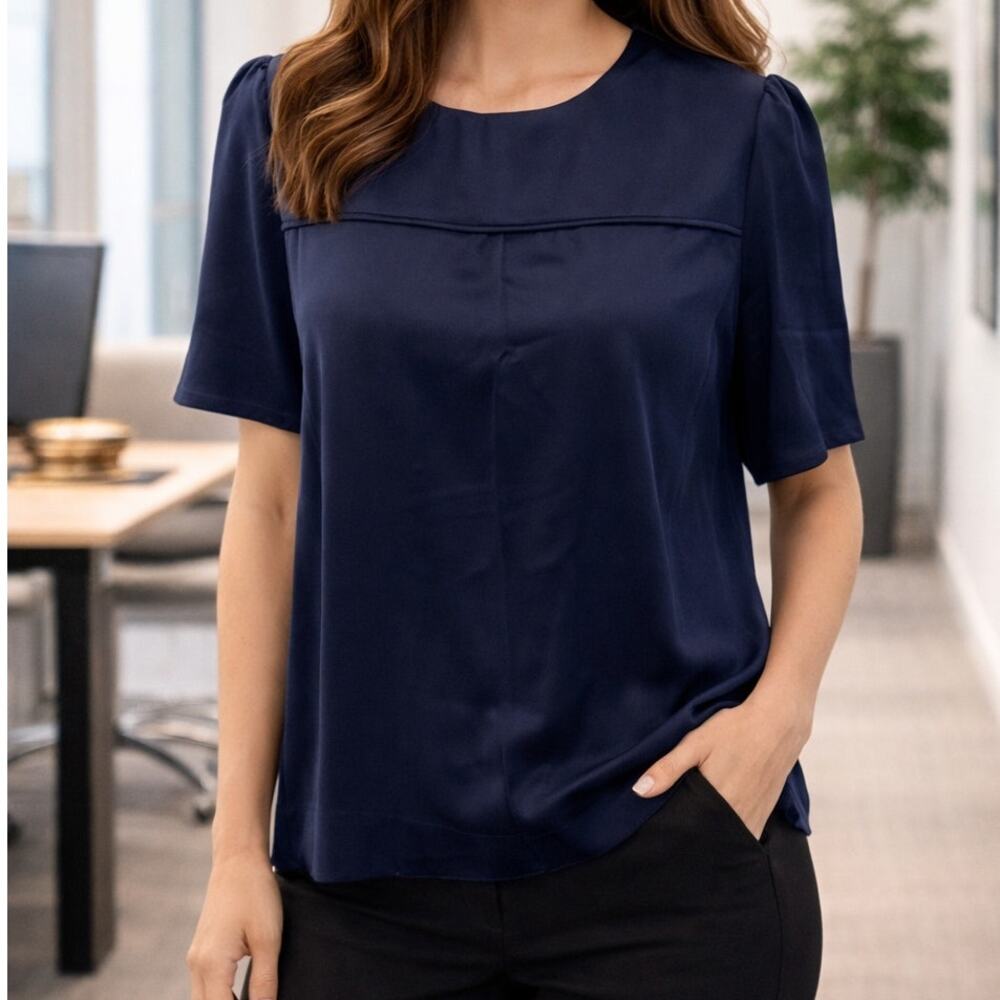 J. Crew women's navy blue blouse size 4 short sleeves top shirt workwear shirt